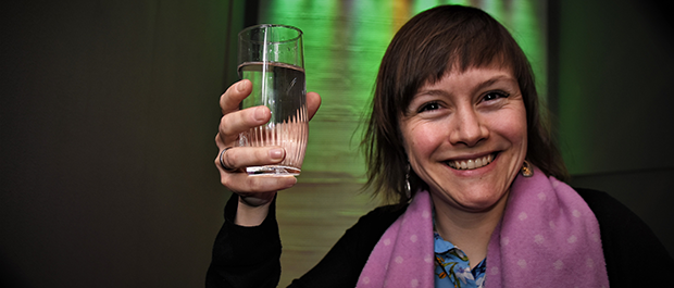 Tok spranget fra teater til vann