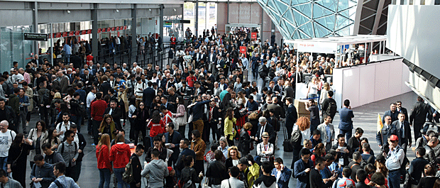 Enormt trykk fra første dag i Milano