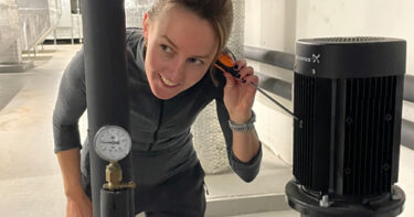 Bildet: Daglig leder Mie Fuglseth ble med på Fang energityven hos Ski Storsenter i oktober 2024