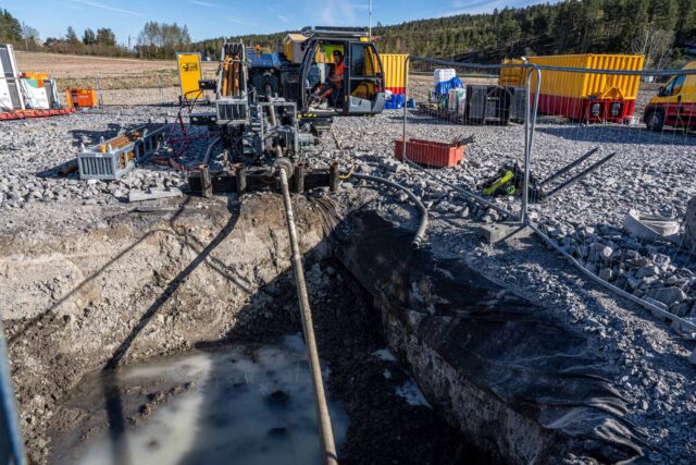 Legger fem kilometer spillvannsledning – uten en dråpe diesel